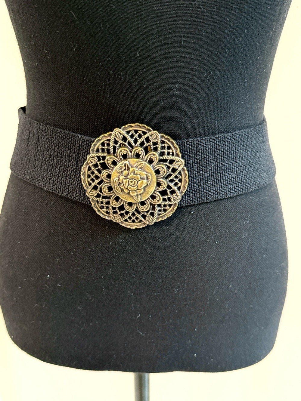 Skaffles Vintage Brass Bass Rose Buckle Black stretch belt